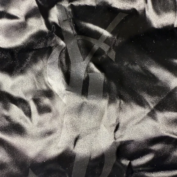 YVES SAINT LAURENT
Black Patent Leather/Suede Muse Two Bag - Picture 10 of 16